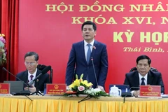 Ông Nguyễn Hồng Diên, Ủy viên Trung ương Đảng, Bí thư Tỉnh ủy, Chủ tịch Hội đồng Nhân dân tỉnh khai mạc kỳ họp. (Ảnh: Nguyễn Công Hải/TTXVN)