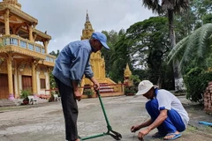 Nhà sư bắc cầu, làm đường, chăm lo cho người nghèo ở Kiên Giang