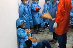 Quảng Ninh: Sáu công nhân bị ngất tại phân xưởng lắp ráp điện tử