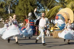 Những vũ điệu sôi động, những tiết mục nghệ thuật đầy cuốn hút và hấp dẫn tại Lễ hội Carnival. (Ảnh: Hoa Mai/TTXVN)