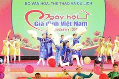 Tiết mục văn nghệ tại buổi khai mạc Ngày hội. (Ảnh: Thanh Tùng/TTXVN)