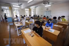 Thí sinh thi tốt nghiệp đợt 1. (Ảnh: Trọng Đạt/TTXVN)
