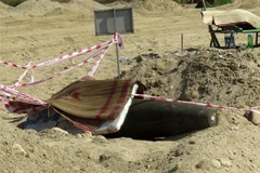 Vị trí tìm thấy quả bom. (Ảnh: Phước Ngọc/TTXVN)