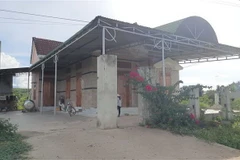  Ngôi nhà khang trang của gia đình ông Hoàng Quốc Tiến ở buôn Vân Kiều, xã Cư Elang, huyện Ea Kar, hộ thuộc diện cận nghèo, vừa được nhận 3 triệu đồng tiền hỗ trợ theo Nghị quyết 42. (Ảnh: Hoài Thu/TTXVN)