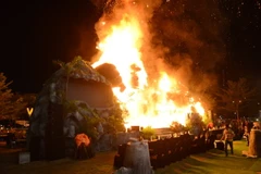 Sân khấu ra mắt phim Kong: Skull Island bị thiêu rụi trong nháy mắt