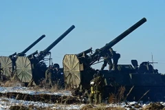 Cối tự hành 2C4 Tyulpan trong một cuộc tập trận. (Nguồn: Sputnik)