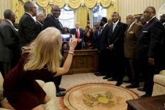 Bức ảnh bà Kellyanne Conway gây tranh cãi. (Nguồn: msn.com)