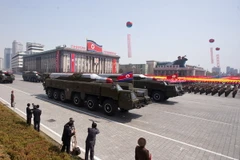 Tên lửa Musudan trong lễ duyệt binh nhân kỷ niệm 100 năm ngày sinh của cố Lãnh tụ Triều Tiên Kim Nhật Thành tại thủ đô Bình Nhưỡng ngày 15/4/2012. (Nguồn: AFP/TTXVN)