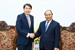 Thủ tướng Nguyễn Xuân Phúc tiếp ông Lim Ming Yan, Chủ tịch Tập đoàn CapitaLand. (Ảnh: Thống Nhất/TTXVN)