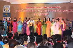Sôi nổi hội diễn văn nghệ người Việt toàn liên bang Đức 