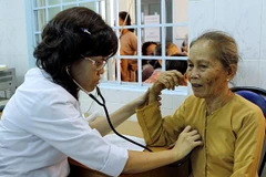 TP.HCM luân phiên cán bộ y tế giúp người dân vùng sâu, vùng xa