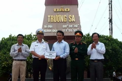 Khánh thành mô hình cột mốc chủ quyền đảo Trường Sa