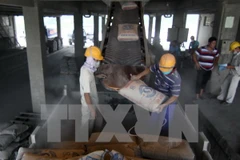 Xuất khẩu ximăng vượt mốc kế hoạch khoảng 4 triệu tấn