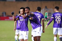 Văn Quyết ghi bàn giúp Hà Nội FC có chiến thắng với tỷ số 2-0 trước Thể Công-Viettel. (Ảnh: Việt Anh/Vietnam+)
