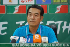 Huấn luyện viên Đinh Thế Nam tiếc nuối khi Hà Nội FC không tận dụng tốt các cơ hội. (Ảnh: Việt Anh/Vietnam+)