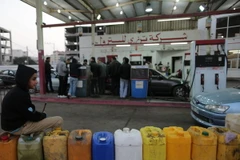 Giá dầu rơi xuống mức thấp nhất trong vòng bốn tháng qua