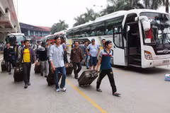 Lao động đi làm việc ở nước ngoài trở về. (Ảnh minh hoạ: Vietnam+)