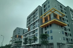 Sở hữu một căn hộ dù là nhà trả góp vẫn quá sức với người thu nhập thấp. (Ảnh: Hùng Võ/Vietnam+)