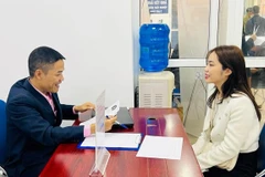 Nhà tuyển dụng thường mong muốn ngoài kiến thức chuyên sâu lao động trẻ còn có những kỹ năng mềm, kỹ năng số. (Ảnh minh hoạ: Hồng Kiều/Vietnam+)