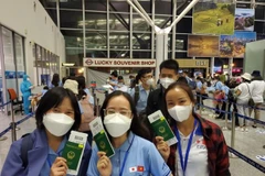 (Lao động Việt Nam lên đường sang Nhật Bản làm việc. Ảnh minh hoạ: PV/Vietnam+)