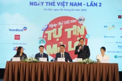 Ban Tổ chức trả lời các câu hỏi từ các phóng viên các cơ quan thông tấn, báo chí. (Ảnh: Vietnam+)