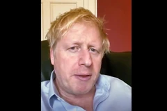 Thủ tướng Anh Boris Johnson trong thời gian cách ly tại nhà. (Ảnh: Washington Post)