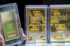 Vàng miếng tại một sàn giao dịch ở Seoul của Hàn Quốc. (Ảnh: Yonhap/TTXVN)