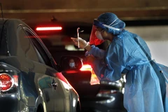 Kiểm tra y tế tại Mỹ. (Ảnh: LA Times)