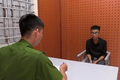 Đối tượng tại cơ quan công an.