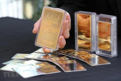 Vàng miếng được bán tại Sàn giao dịch vàng ở Seoul, Hàn Quốc. (Ảnh: Yonhap/TTXVN)