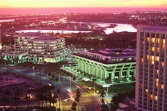 Thành phố biển Newport Beach về đêm. (Ảnh: Internet)