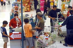 Người tiêu dùng tại một trung tâm mua sắm ở Đài Bắc