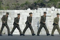 Các binh sĩ Triều Tiên. (Ảnh: Reuters)
