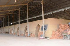 Bình Dương cảnh báo cắt điện đối với hàng trăm lò gạch hoffman