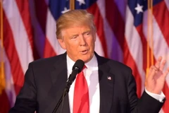 Tổng thống mới đắc cử Donald Trump phát biểu sau khi giành chiến thắng trong cuộc bầu cử Tổng thống Mỹ tại New York ngày 9/11. (Nguồn: AFP/TTXVN)