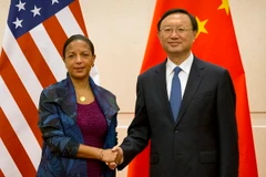 Ngày 25/7, tại thủ đô Bắc Kinh, Ủy viên Quốc vụ Trung Quốc Dương Khiết Trì (phải) có cuộc gặp với Cố vấn An ninh quốc gia Mỹ Susan Rice đang trong chuyến thăm Trung Quốc. (Nguồn: EPA/TTXVN)