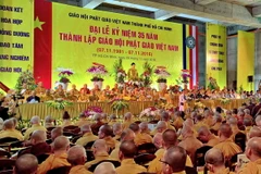 Ban trị sự Giáo hội Phật giáo Thành phố Hồ Chí Minh) tổ chức Lễ míttinh kỷ niệm 35 năm Ngày thành lập Giáo hội Phật giáo Việt Nam. (Ảnh: Thế Anh/TXVN)