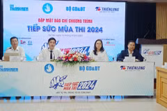 Ban tổ chức thông tin về Chương trình Tiếp sức mùa thi. (Ảnh: PV/Vietnam+)