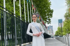 Hoa hậu Khánh Vân trên đường phố New York. (Ảnh: CTV/Vietnam+)