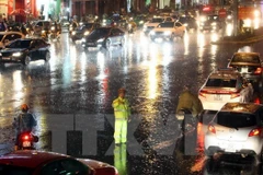 Đêm nay và ngày mai, Bắc Bộ sẽ có mưa rất to và dông mạnh 