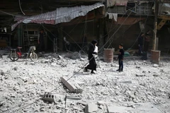 Khung cảnh đổ nát ở Douma, gần Damascus ngày 27/3. (Nguồn: Reuters)