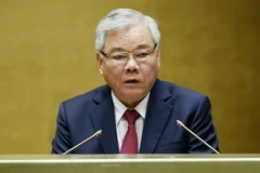 Tổng Thanh tra Chính phủ Phan Văn Sáu, thừa ủy quyền của Thủ tướng Chính phủ trình bày Tờ trình dự án Luật tố cáo (sửa đổi). (Ảnh: Văn Điệp/TTXVN)