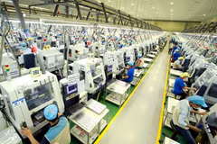 Dây chuyền sản xuất linh kiện điện tử tại Công ty trách nhiệm hữu hạn Bokwang Vina (Khu công nghiệp Điềm Thụy). (Ảnh: Hoàng Hùng/TTXVN)