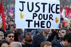 Người biểu tình trên đường phố Paris. (Nguồn: Reuters)