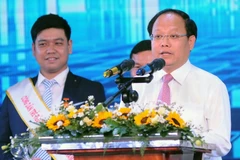 Phó Bí thư Thường trực Thành ủy Thành phố Hồ Chí Minh Tất Thành Cang phát biểu tại buổi lễ. (Ảnh: An Hiếu/TTXVN)