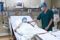 Chăm sóc bệnh nhân sau ca ghép thận ở bệnh viện Xanh Pôn, Hà Nội. (Nguồn: Bệnh viện Xanh Pôn)