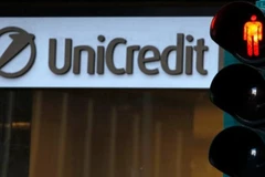 Ngân hàng lớn nhất Italy UniCredit ước lỗ​ khổng lồ gần 12 tỷ euro