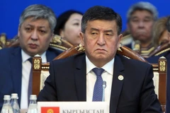 Thủ tướng Kyrgyzstan Sooronbay Jeenbekov phát biểu tại Hội nghị mở rộng SCO ở Bishkek ngày 3/11. (Nguồn: EPA/TTXVN)