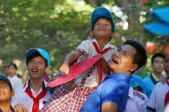 Tuổi trẻ Thông tấn vui Xuân cùng thiếu nhi vùng biên 2017