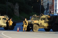 Một chốt an ninh của Quân đội Italy tại khu vực Đấu trường Colosseo. (Ảnh: Quang Thanh/Vietnam+)